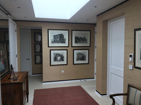 Wallpapering photo
